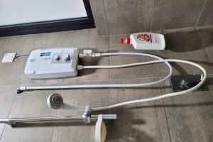Shower with Water Heater Shower with Water Heater